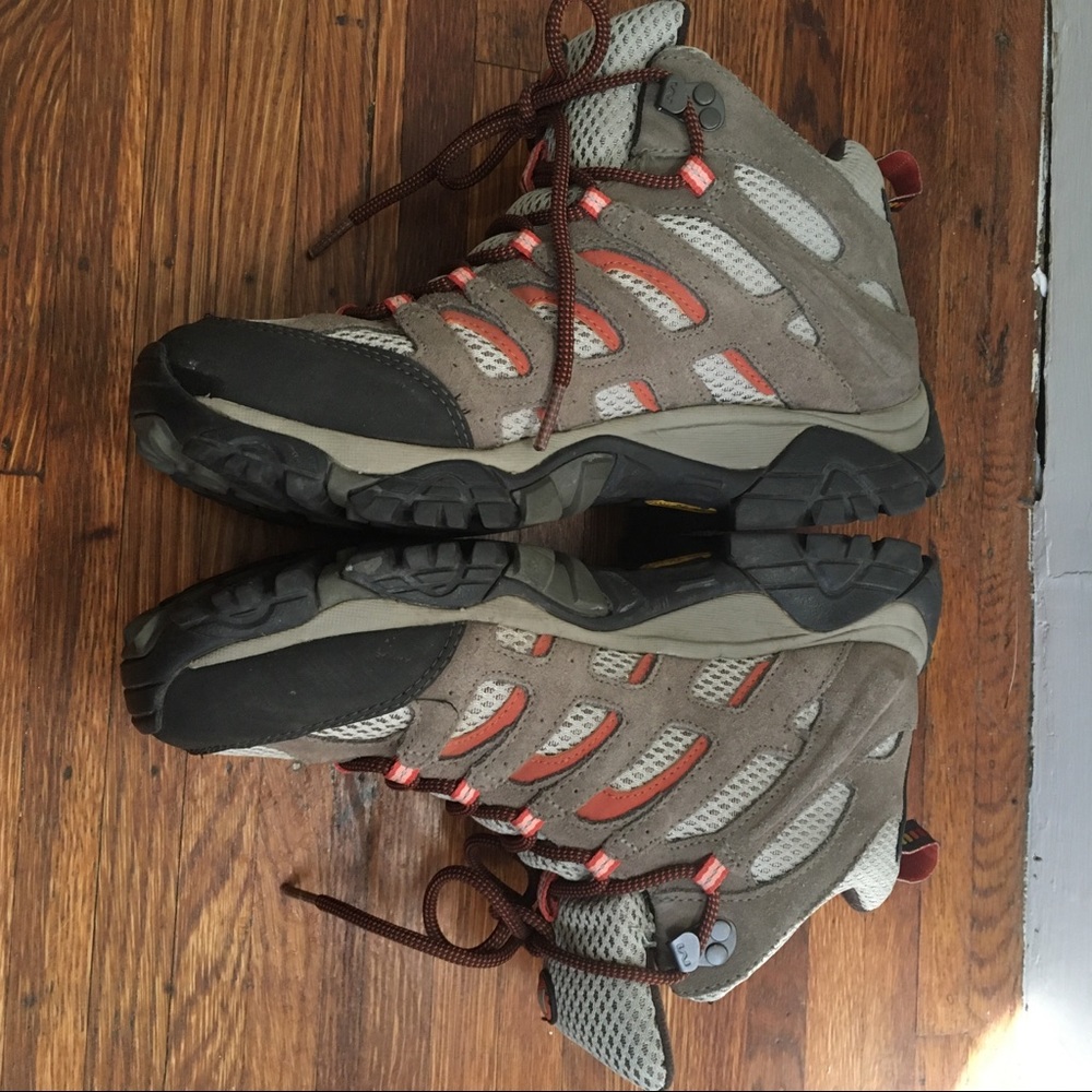 Excellent Merrell hiking boots!!
